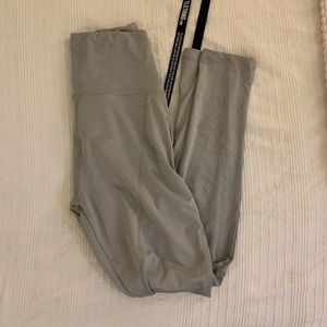 NEW Grey Leggings (size 4), PrettyLittleThing